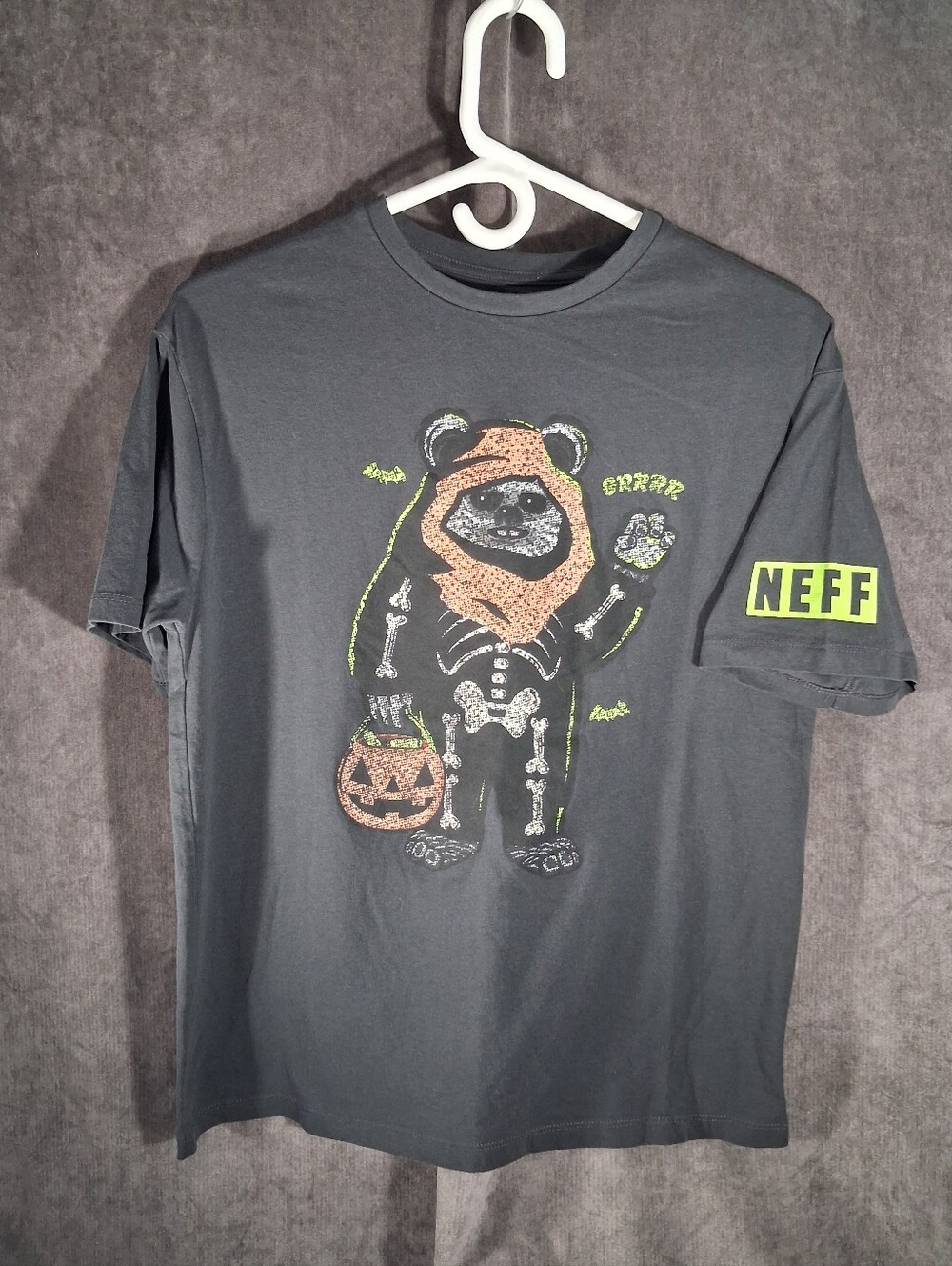 Neff x Star Wars Halloween Ewok in Skeleton Costume Charcoal Graphic Tee NWOT XL
